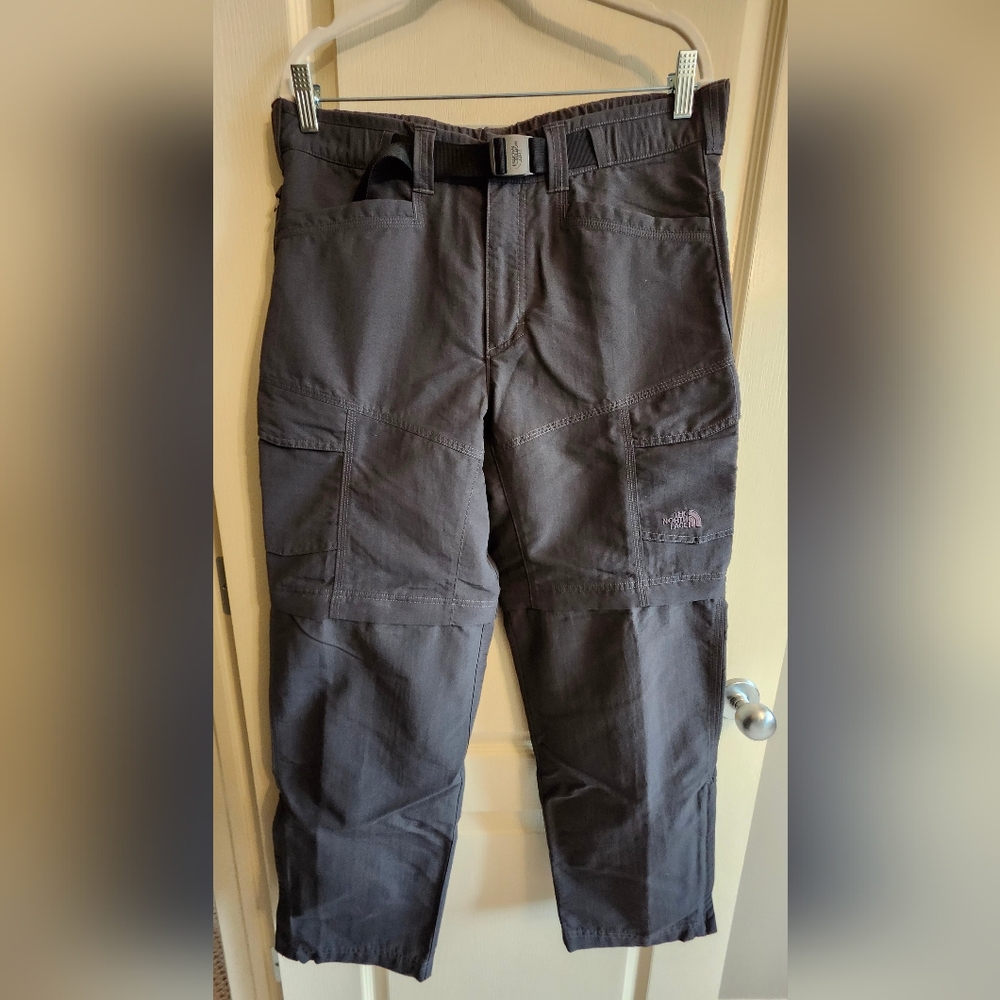 THE NORTH FACE Men's Grey Convertible Cargo Pants. Size Medium.